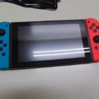 NINTENDO SWITCH CON ACCESORIOS Y TARJETA FUNDA**