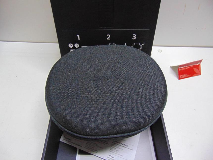 AURICULARES INALAMBRICOS CON CAJA PERFECTO ESTADO