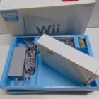 WII CON MANDOS Y CAJA SEMINUEVA