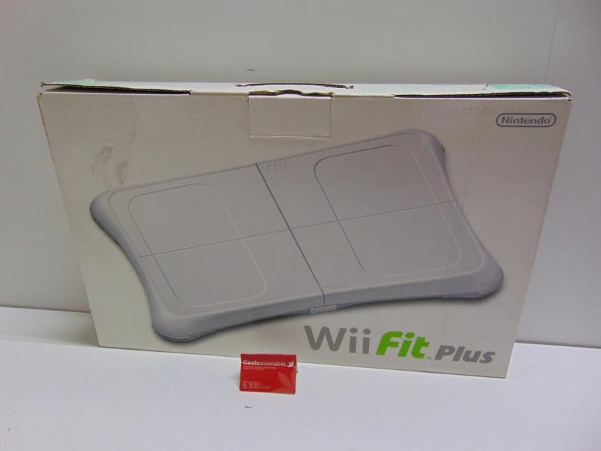 WII FIT PLUS SEMINUEVA CON CAJA