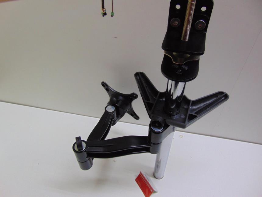 SOPORTE MONITOR