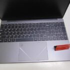 ORDENADOR PORTATIL CON CAJA