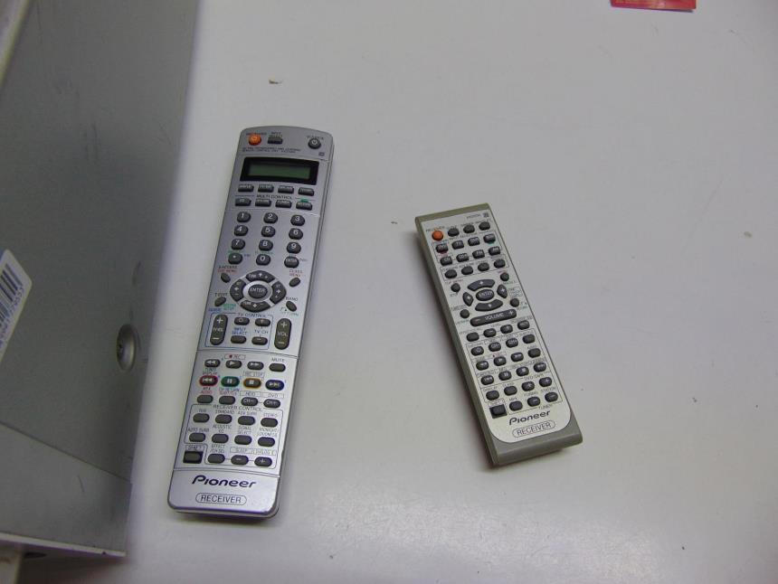 AMPLIFICADOR CON MANDO